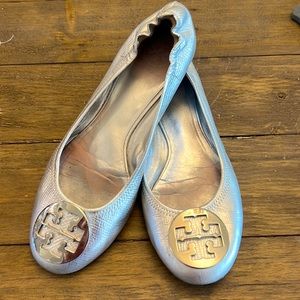 Tory Burch Silver snakeskin Ballet Flats in 10.5